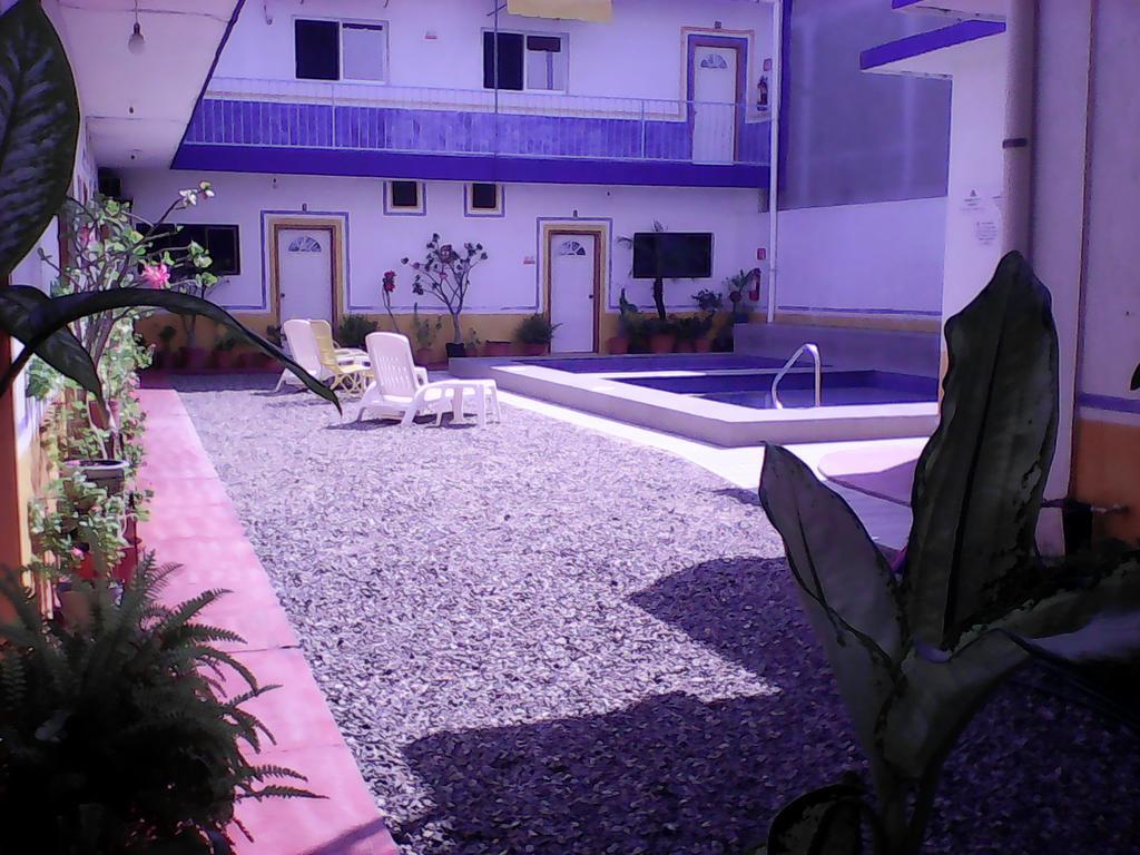 Hotel Sarabi Barra de Navidad Exterior foto